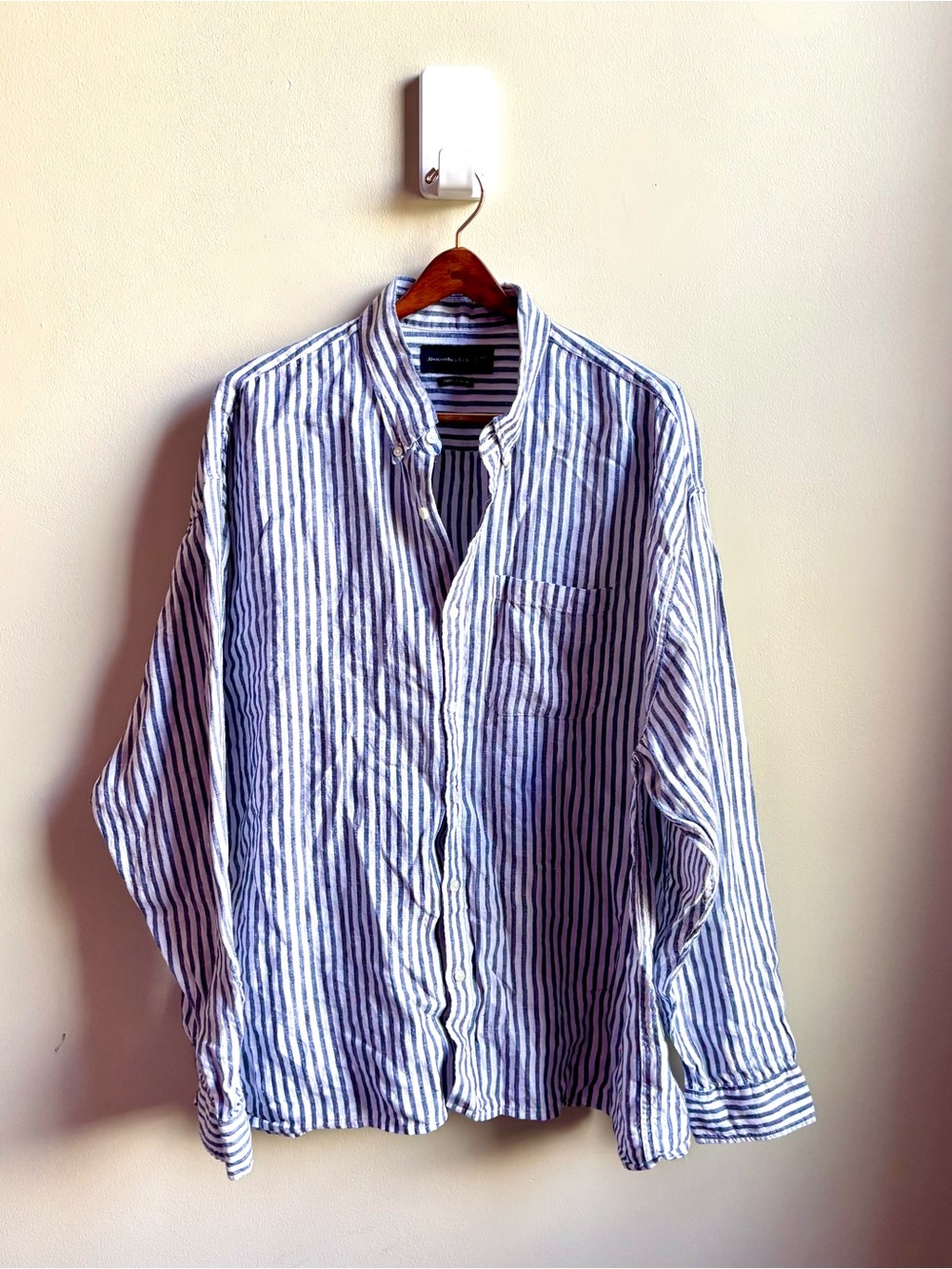 Men’s Abercrombie 100% linen shirt